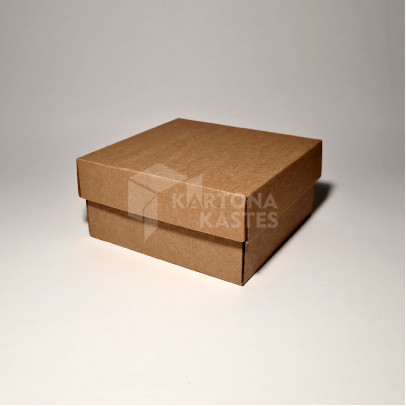 14 x 14 x 7 cm - kartona kastes ar vāku