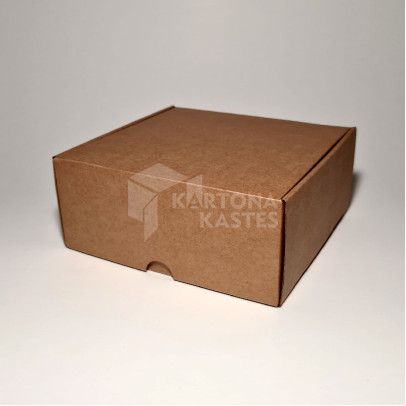18.5 x 18 x 8 cm - kartona kastes