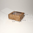 8.5 x 8.5 x 3.5 cm - kartona kastes ar logu