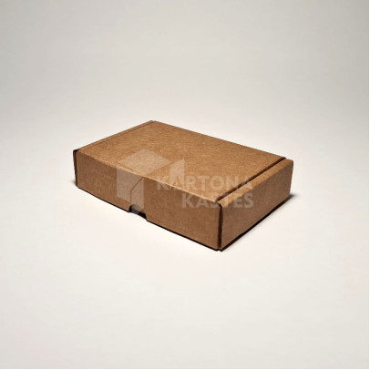 9 x 6 x 2 cm - kartona kastes