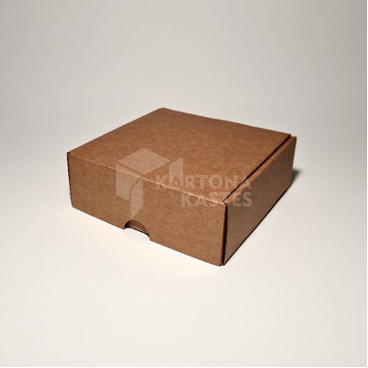 13.5 x 13.5 x 5 cm - kartona kastes