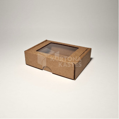 11.5 x 8.5 x 3 cm - kartona kastes ar logu
